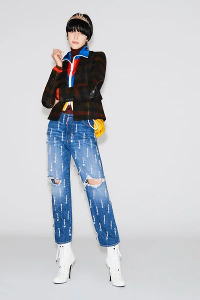 Look 11